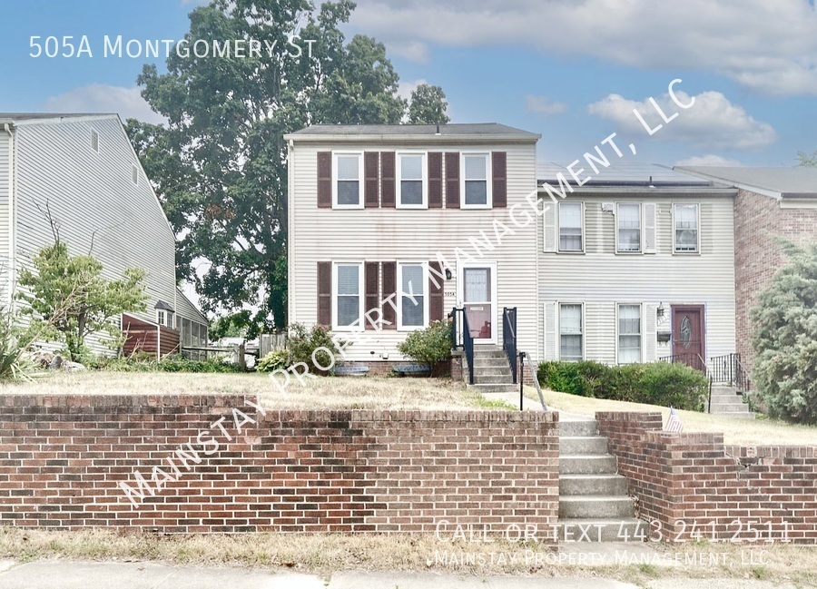 Primary Photo - End Unit Renovated 3 Bedroom Townhome W/ F...