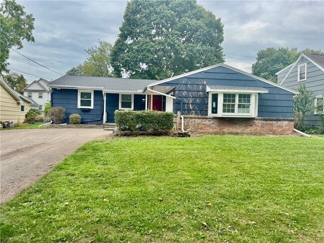 Building Photo - 13 Briggs Ave