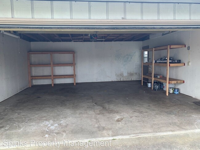 Building Photo - 3 br, 2 bath House - 3265 Zelia