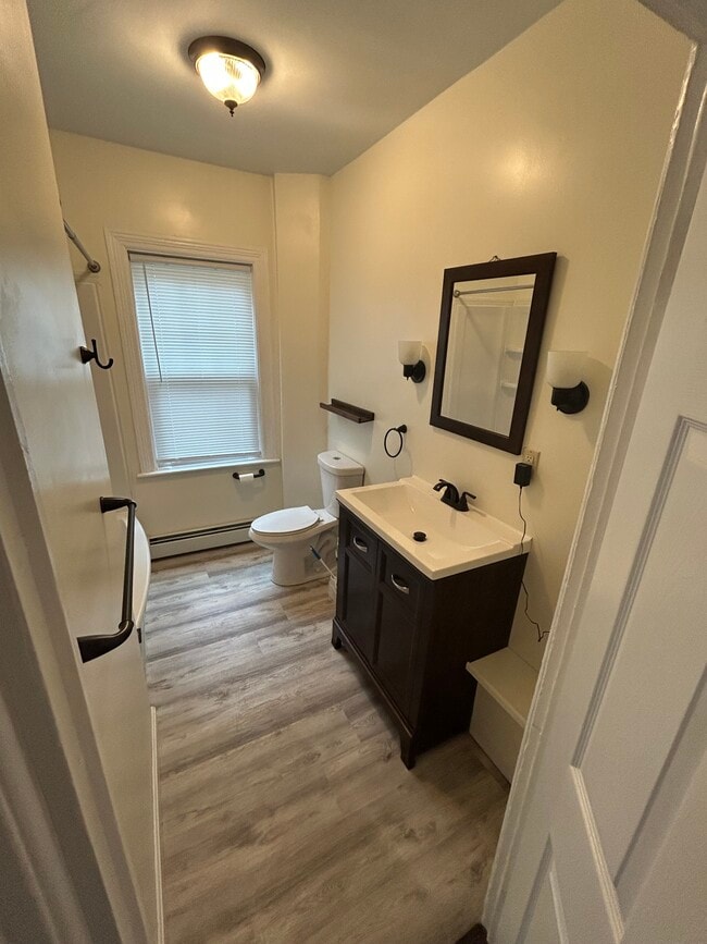 Bathroom - 125 Calverley St