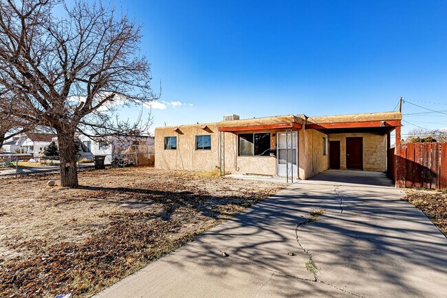 Foto del edificio - Move-in Special - 3 Bedroom 1 Bath Home
