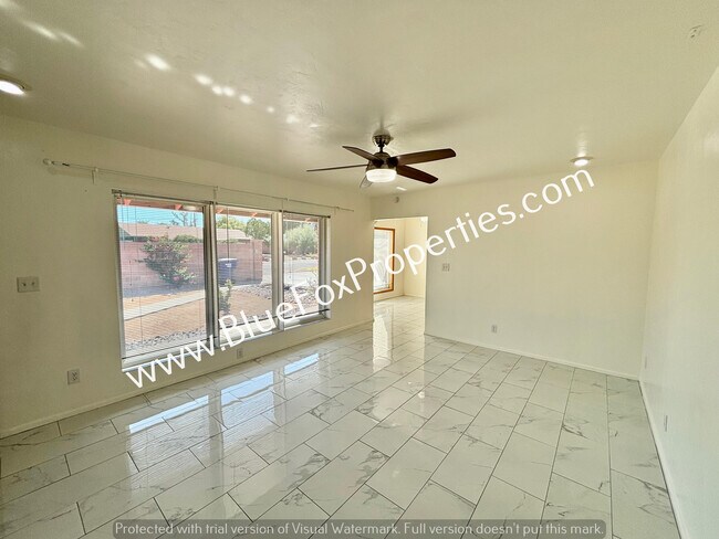 Building Photo - 6401 E Julia St