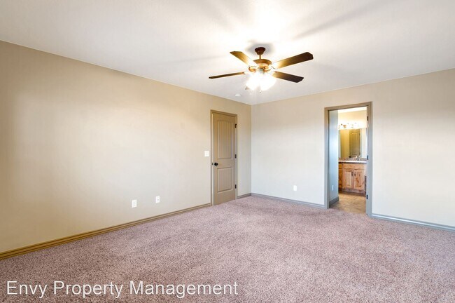 Building Photo - 5 br, 3.5 bath House - 5177 S. 5750 W.