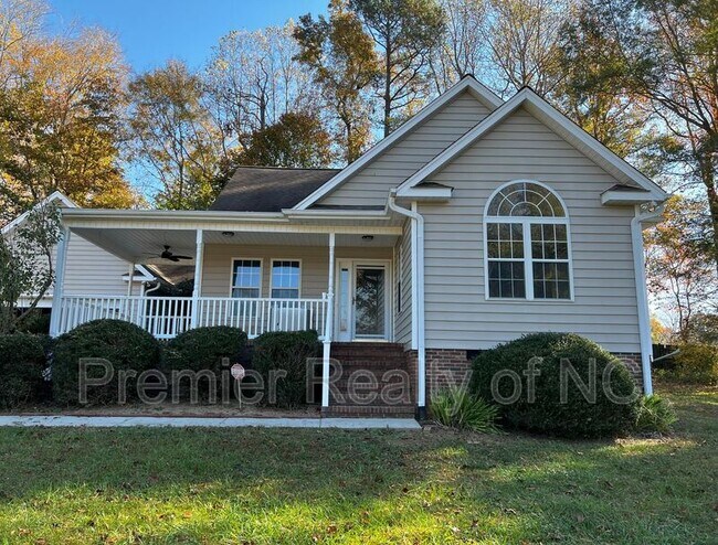 Foto del edificio - 118 Carters Ridge Rd