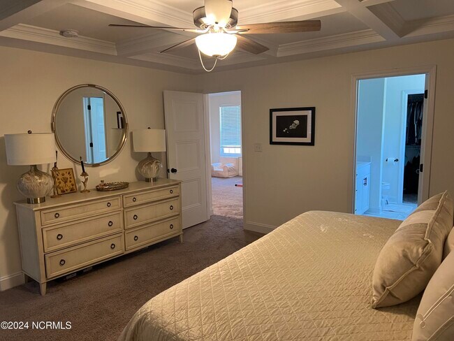 Foto del edificio - 1615 Redbud Ct