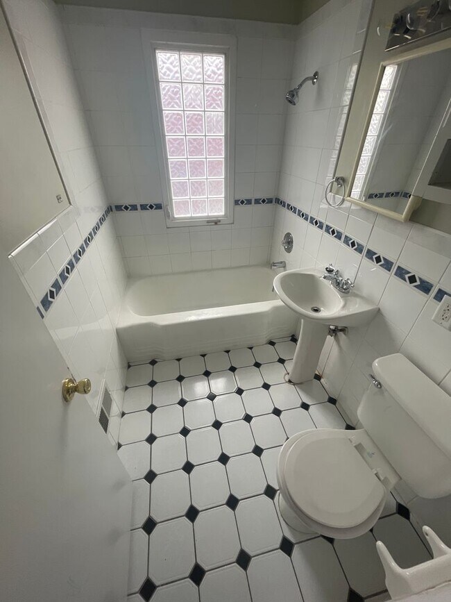 Foto del edificio - 6013-6015 Birch St