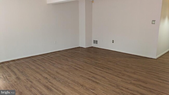 Foto del edificio - 13017 Robins Nest Terrace