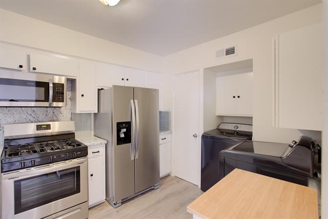 Foto del edificio - 6511 Ravendale Ln