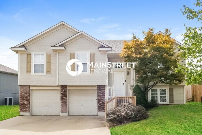 Primary Photo - 4 Bedroom Pet-Friendly Home in Grain Valle...