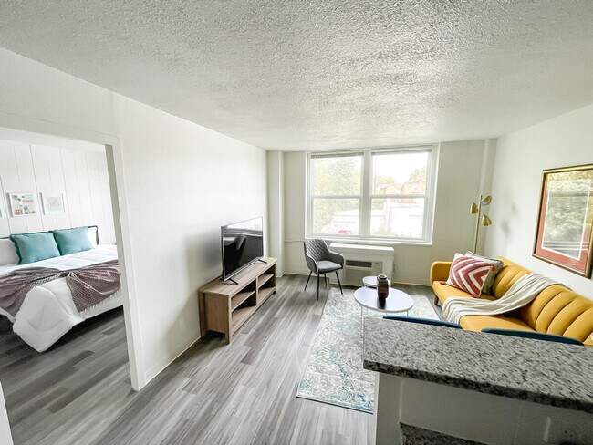 Foto del edificio - 2500 Highland Ave