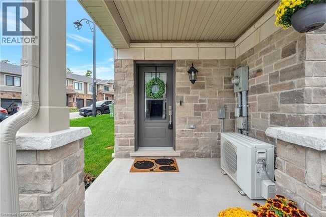 Building Photo - 10 Birmingham Dr