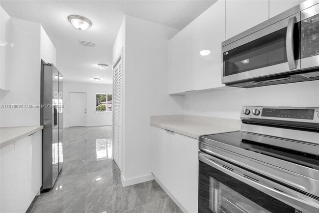 Building Photo - 2448 NW 42nd St