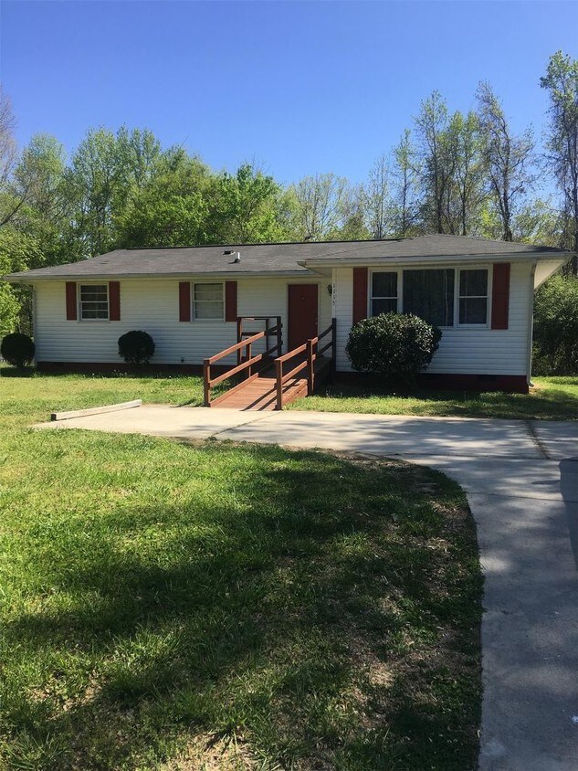 Foto principal - 1115 Chalk Level Rd