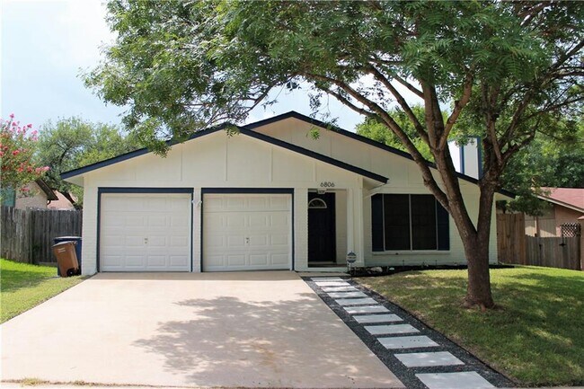 Building Photo - 6806 Lunar Dr