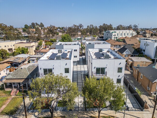 Building Photo - 644 N Boyle Ave