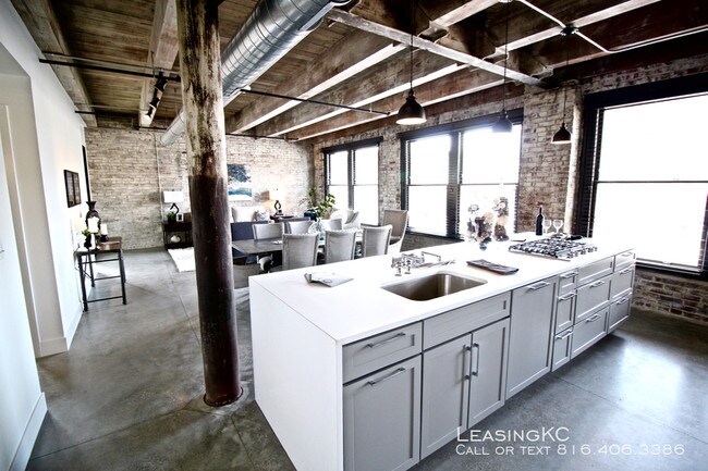 Building Photo - ATLAS Lofts