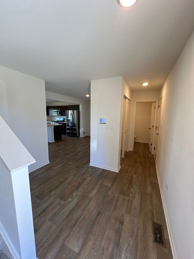 Building Photo - 7615 Violet Ln