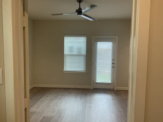 Foto del edificio - 719 Wilshire Brook Ln