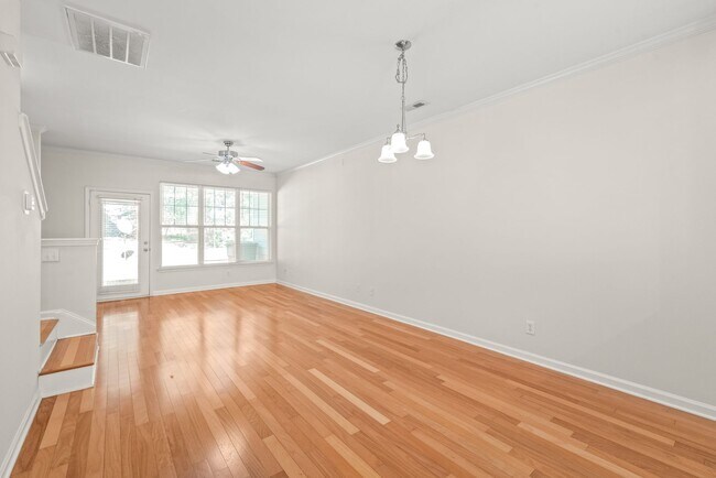 Foto del edificio - 2 Bedroom Townhome in Ballantyne!