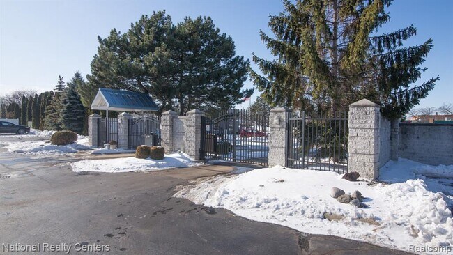 Foto del edificio - 26 Kreger Dr