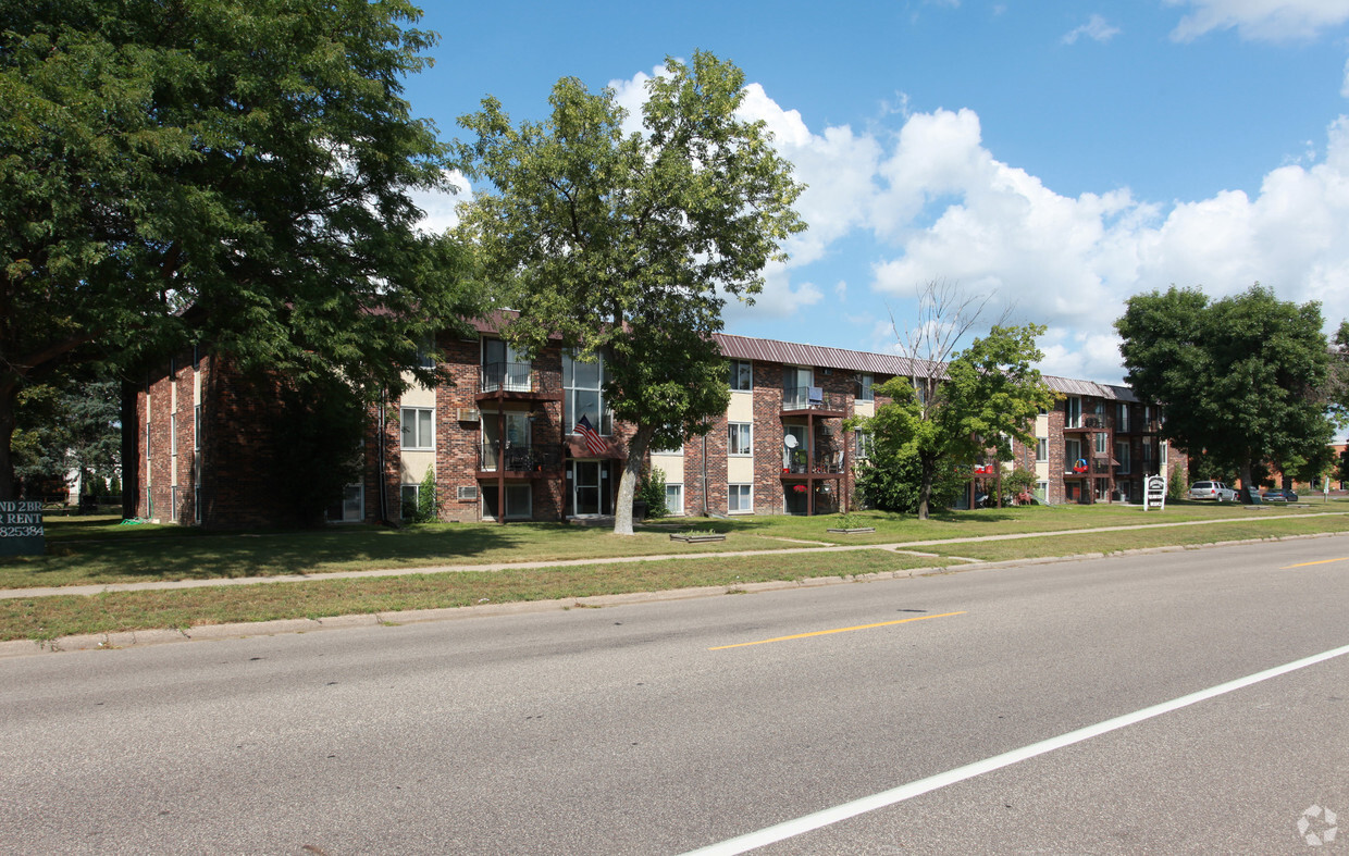 Building Photo - Brooklyn West Apartments