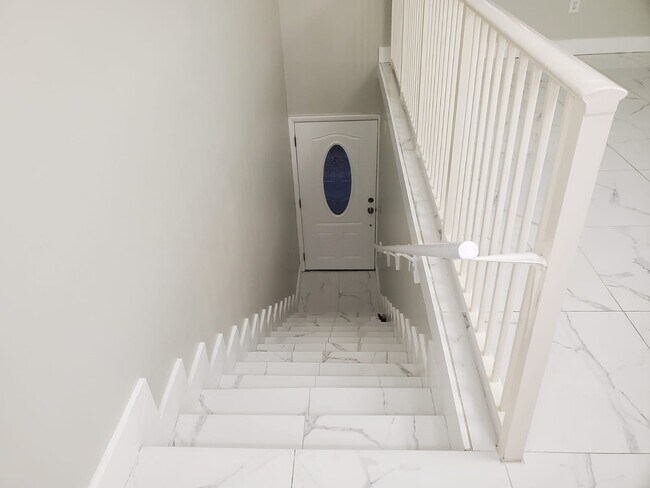 Foto del edificio - 2891 W 76th St
