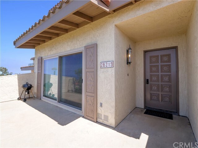 Building Photo - 28219 Ridgethorne Ct