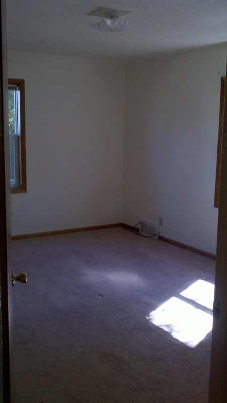 Building Photo - 1715 Rist Ave