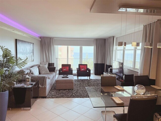 Foto del edificio - 1150 Hillsboro Mile Unit 1016
