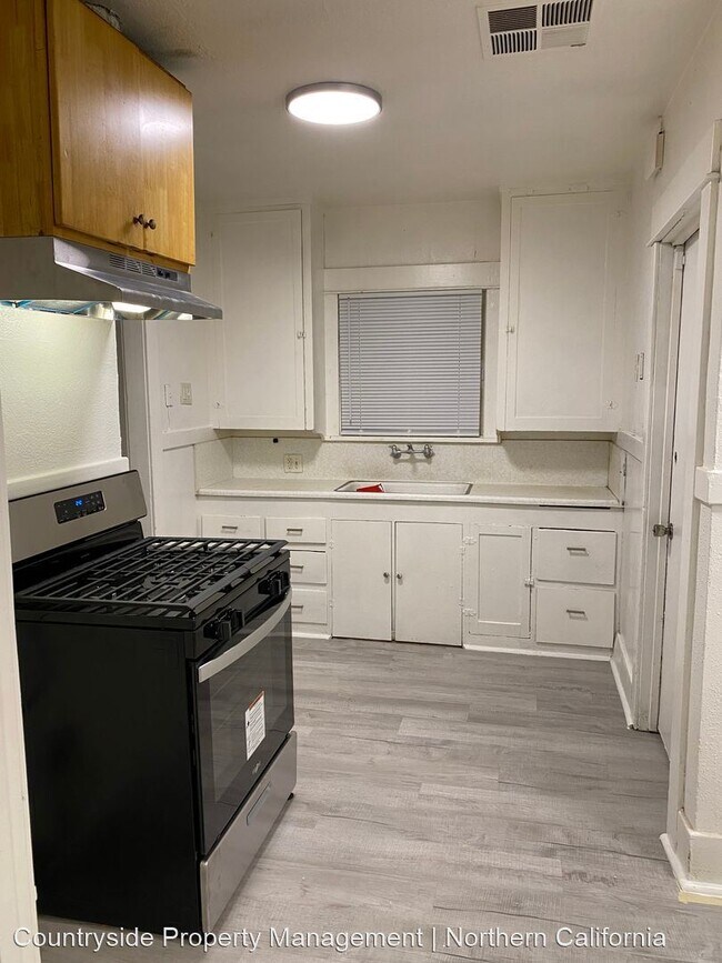 Foto del edificio - 2 br, 1 bath House - 3418 Stanislaus St