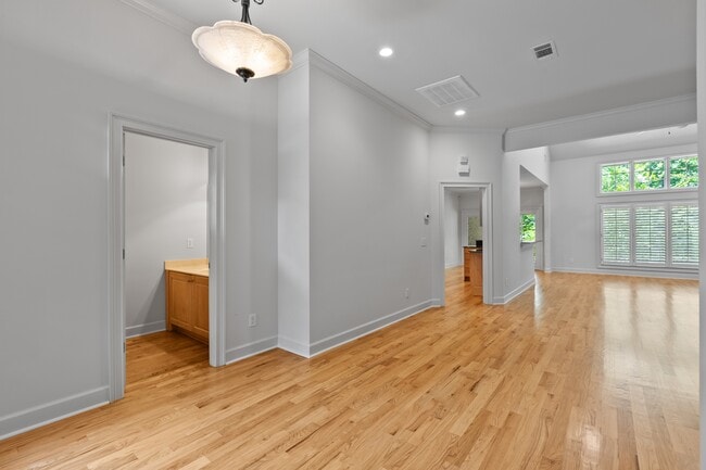 Building Photo - 2021 Hillbrook Cir