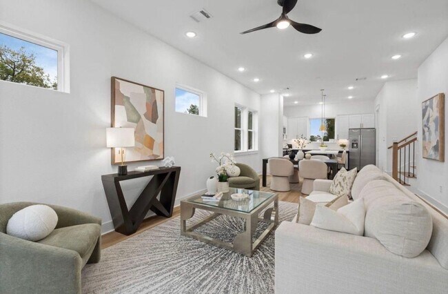 Foto del edificio - 717 Janisch Rd