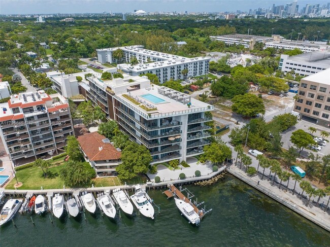 Foto del edificio - 3581 E Glencoe St