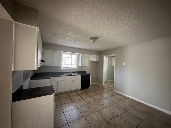 Foto del edificio - 3067 S Mendenhall Rd