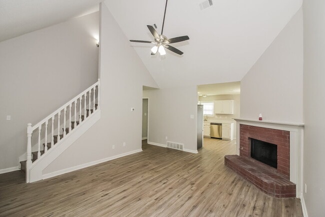 Foto del edificio - 990 Appling Meadow Dr