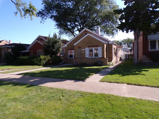 Foto del edificio - 2327 Northgate Ave