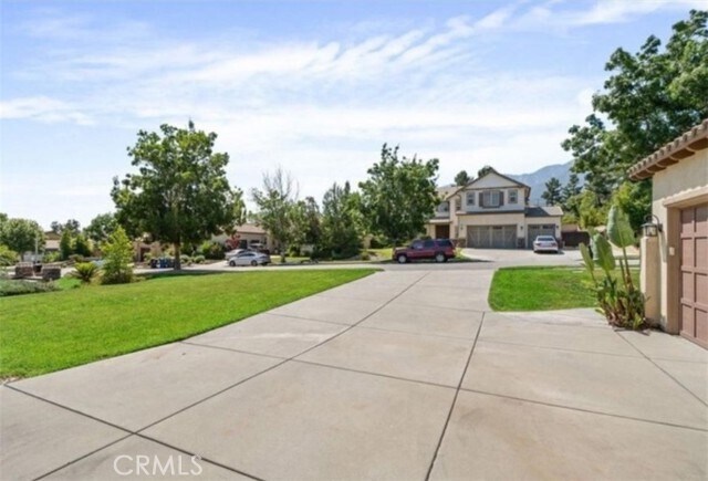 Building Photo - 5573 Stoneview Rd