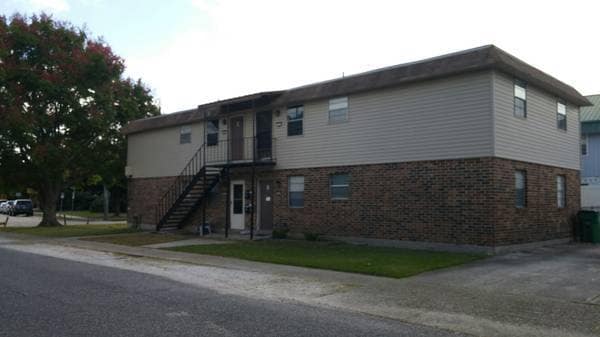Building Photo - 228 Manson Ave