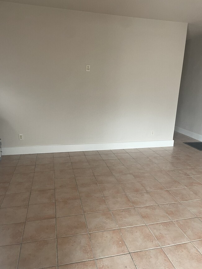 Building Photo - 1839 Ervay Ave