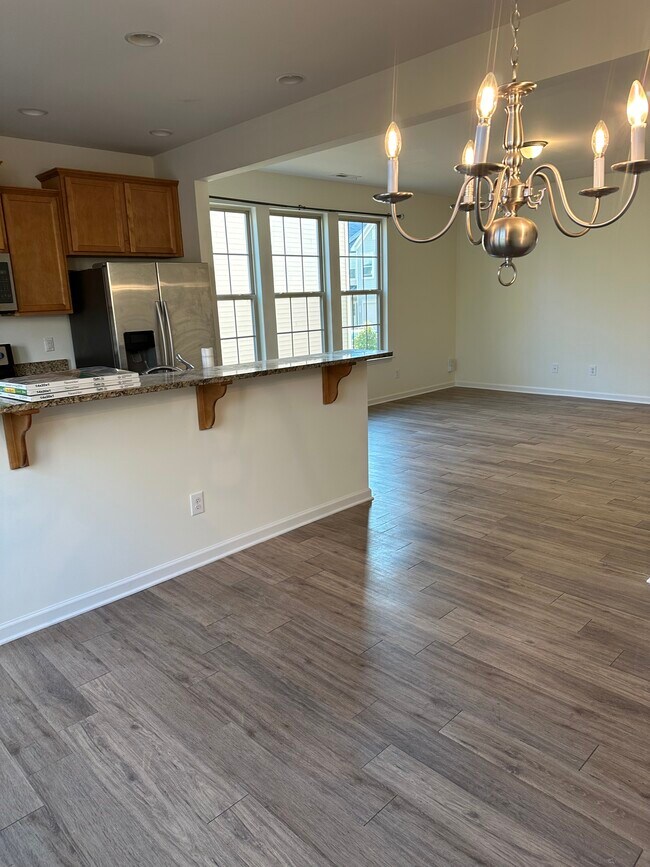 Building Photo - 1223 Garden Stone Dr