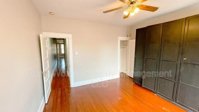 Foto del edificio - 522 E 38th St