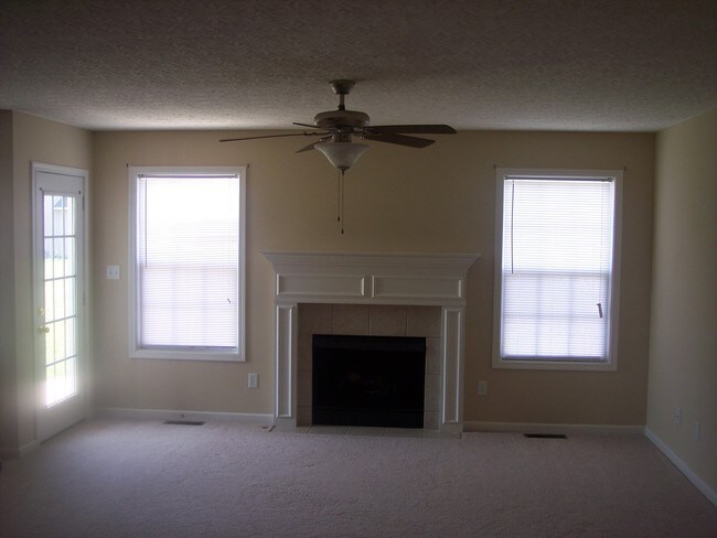 Building Photo - 2626 Oriole St