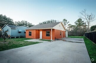 Building Photo - 5617 Schutz St
