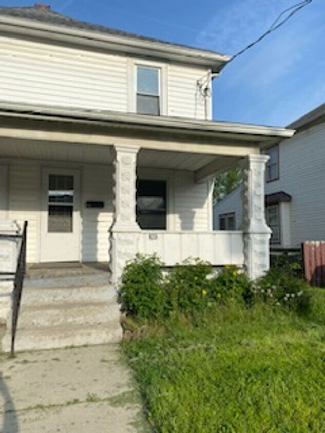 Primary Photo - 633-635 Davids Street