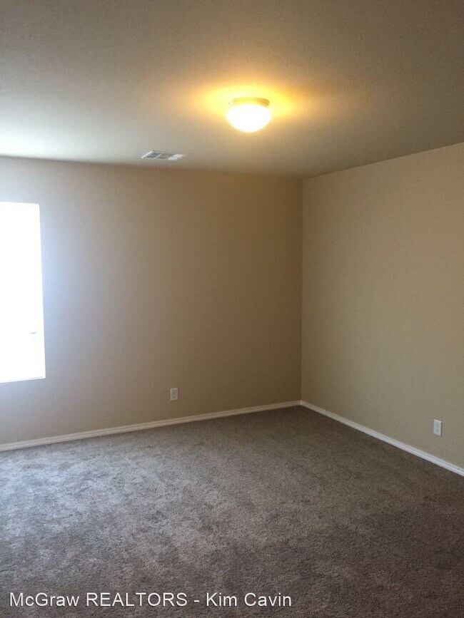 Foto del edificio - 3 br, 2 bath House - 10718 N. 101st E. Court