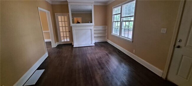 Building Photo - 1290 Cahaba Dr SW
