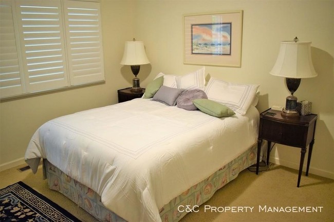 Building Photo - 3 bedroom in Pebble Beach CA 93953