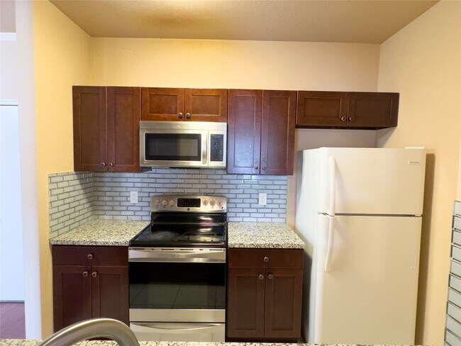 Foto del edificio - 9800 Pagewood Ln