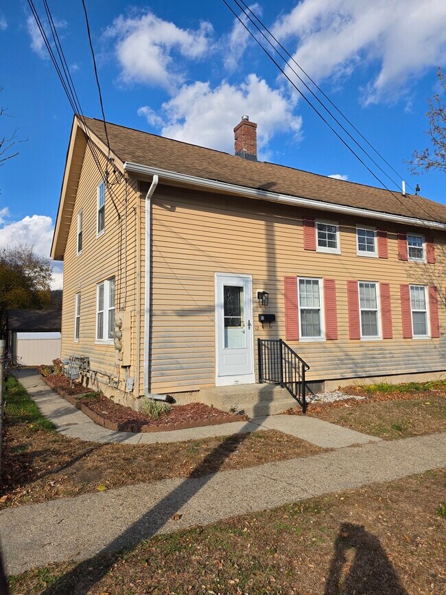 Foto del edificio - 12 S A St