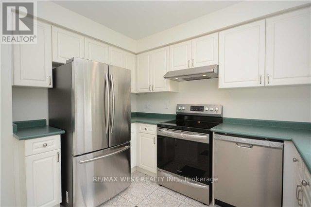 Building Photo - 5758 Greensboro Dr